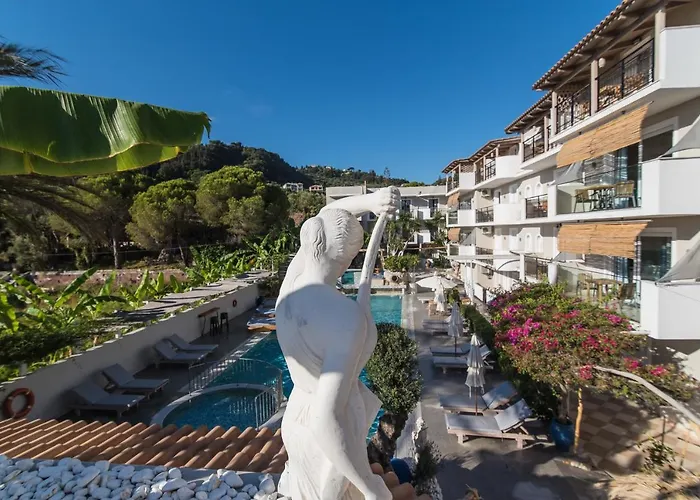 Iniohos Zante & 3* Argassi