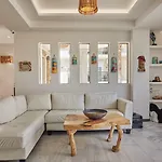 Iniohos Zante & 3* Argassi