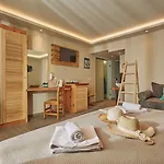Iniohos Zante & Hotel