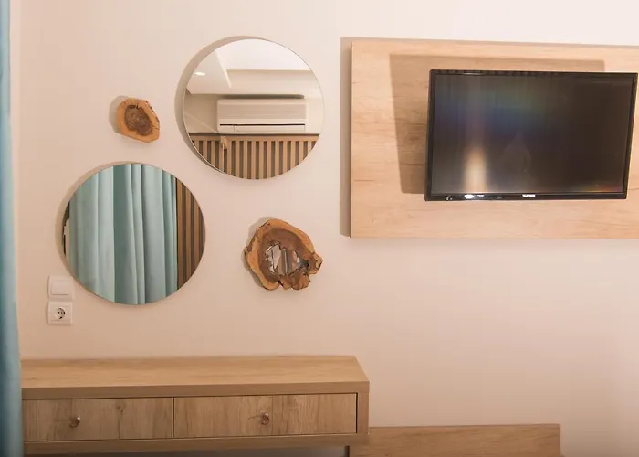 Iniohos Zante & 3* Argassi