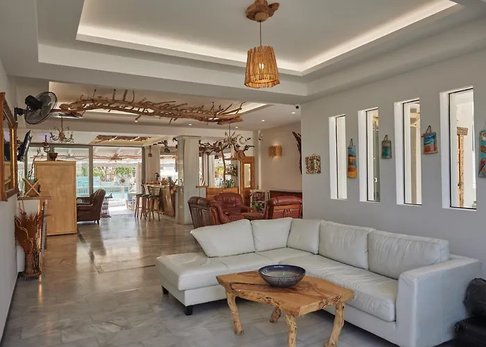 Iniohos Zante & Hotel 3*