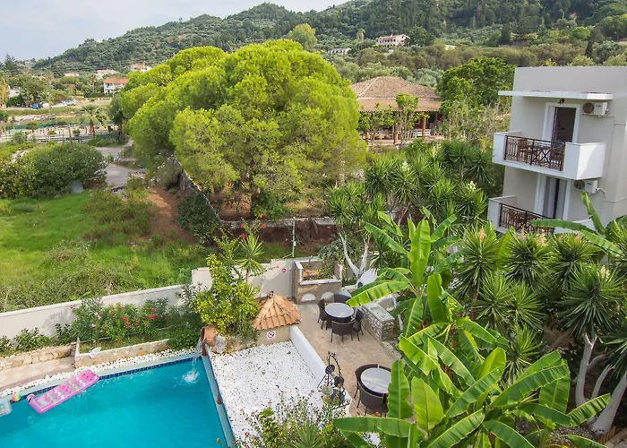 Iniohos Zante & Hotel 3*