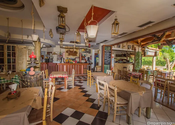 Iniohos Zante & 3* Argassi