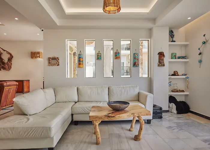 Iniohos Zante & 3* Argassi