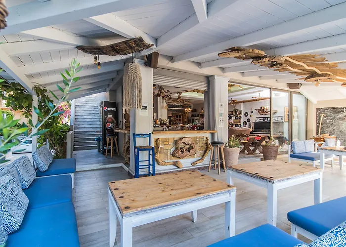 Iniohos Zante & 3* Argassi