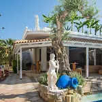 Iniohos Zante & 3*