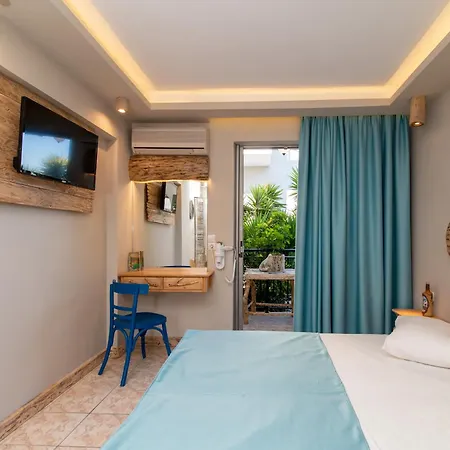 מלון Iniohos Zante & 3*