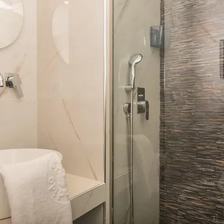 Iniohos Zante & Otel 3*